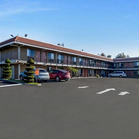 Knights Inn Madera Exterior photo